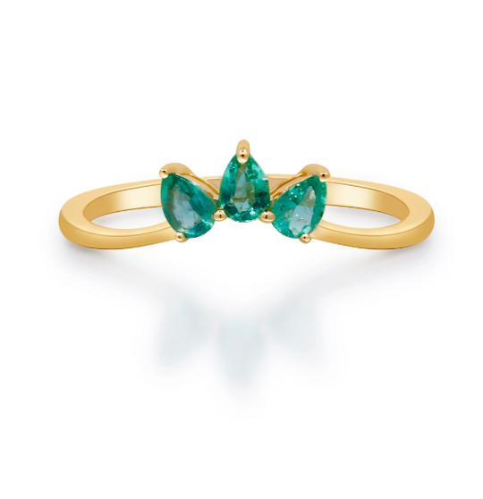 3 Things You Need To Know About Emerald Engagement Rings