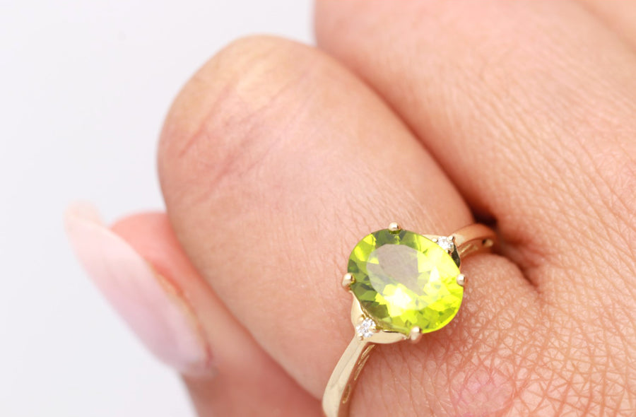 Celia 10K Yellow Gold Oval-Cut Manchurian Peridot Ring